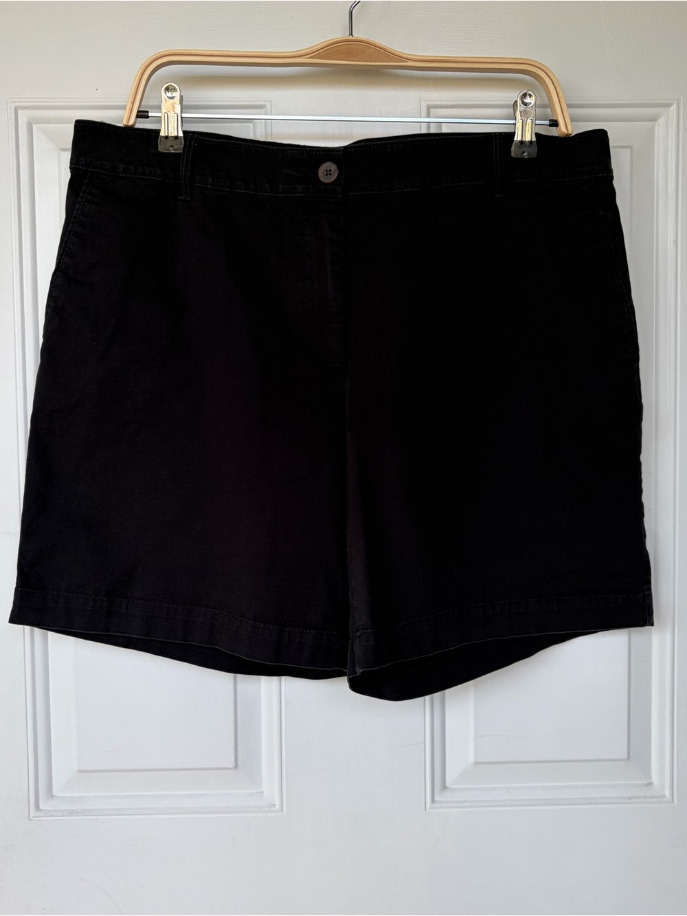 •Talbots• Black Chino Flat Front Shorts - Size 14